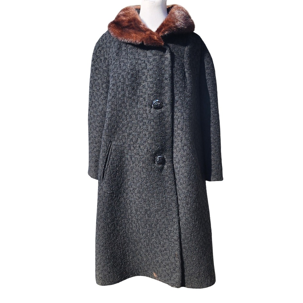 Vintage Charcoal Gray Wool Boucle Overcoat Genuine Mink Fur Collar Long Jacket